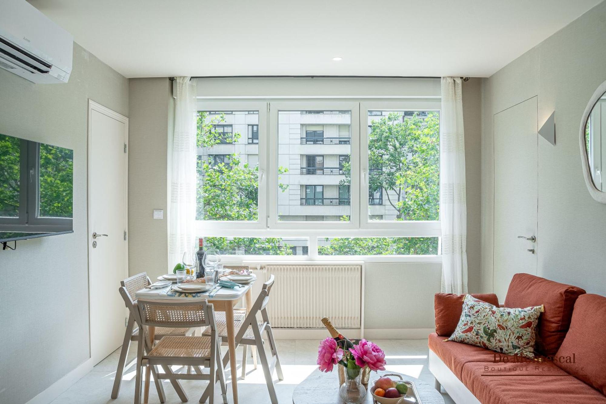 De Montescal - Hot Tub And Ac Cosy Apartment A Prime Location 40M2 Paris Exterior foto