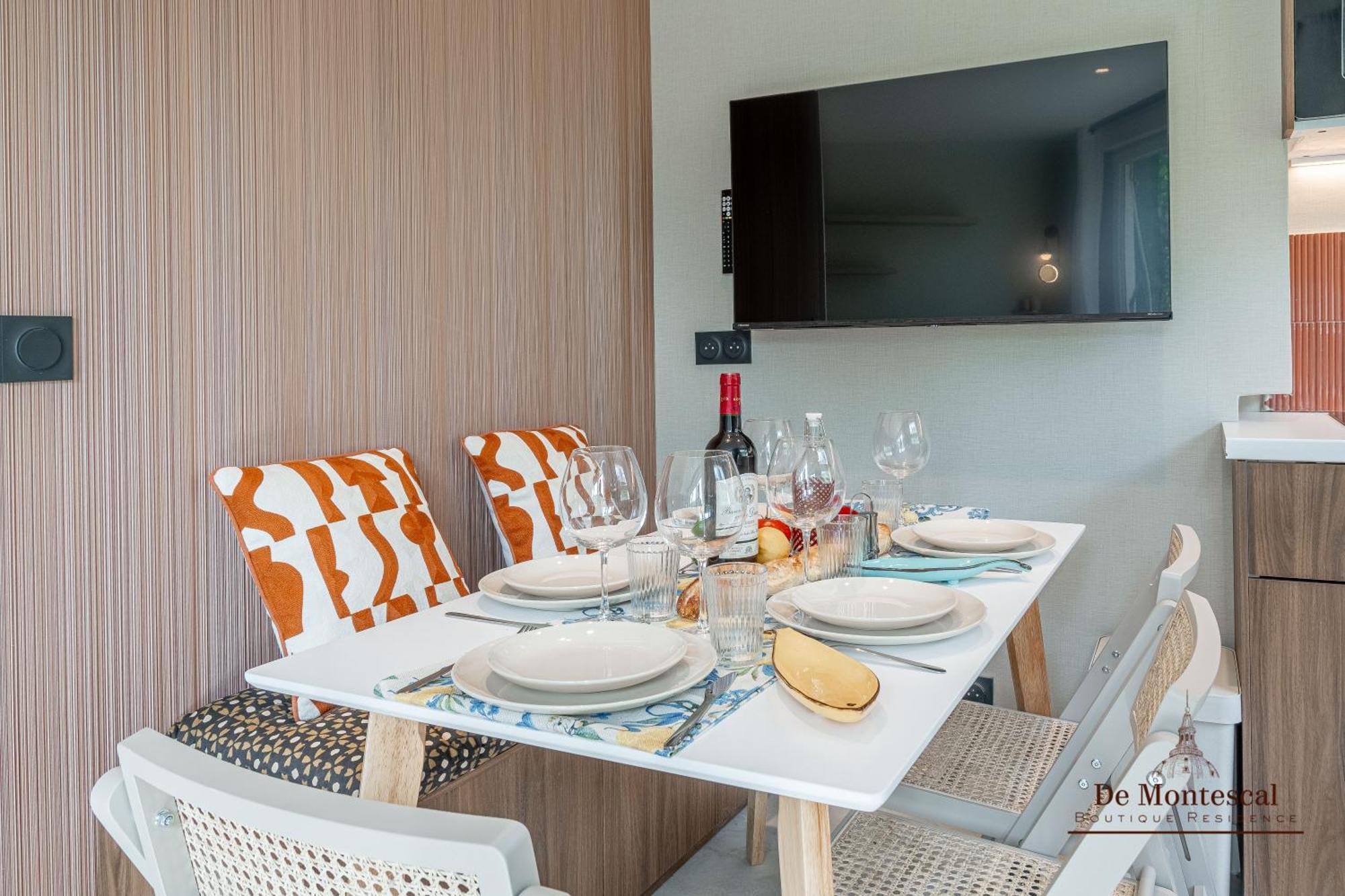 De Montescal - Hot Tub And Ac Cosy Apartment A Prime Location 40M2 Paris Exterior foto